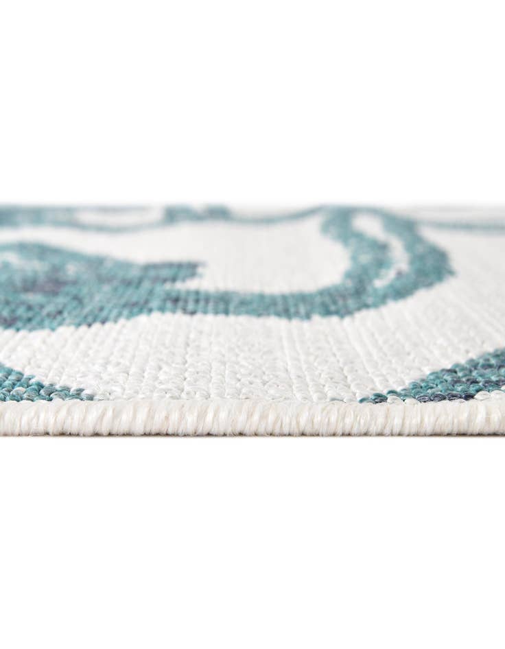 Detail image of 7' 10 x 10' Easy-Clean Coastal Indoor / Outdoor Rug