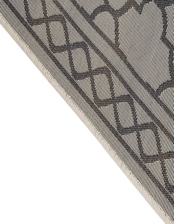 Detail image of 5' 3 x 7' 7 Washable Lattice Indoor / Outdoor Rug