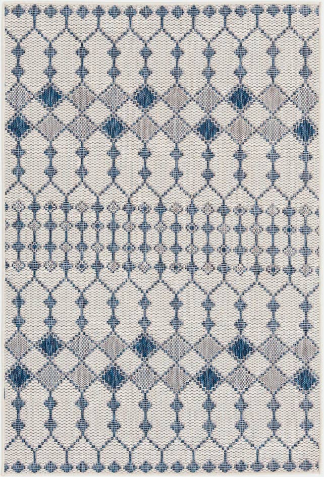 Detail image of 125cm x 185cm Easy-Clean Lattice Indoor / Outdoor Rug