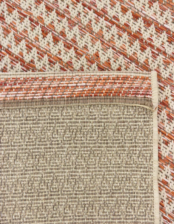 Detail image of 2' 7 x 4' 10  Washable Modern Indoor / Outdoor Rug
