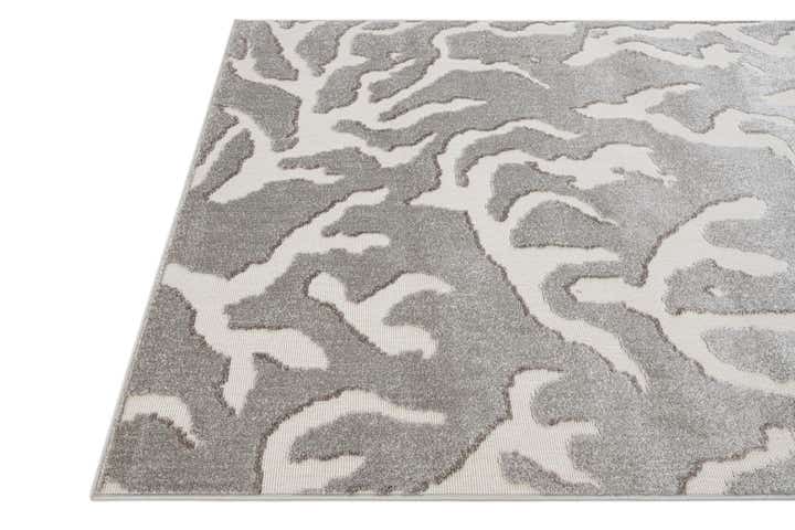 5' 3 x 7' 9 Easy-Clean Modern Indoor / Outdoor Rug