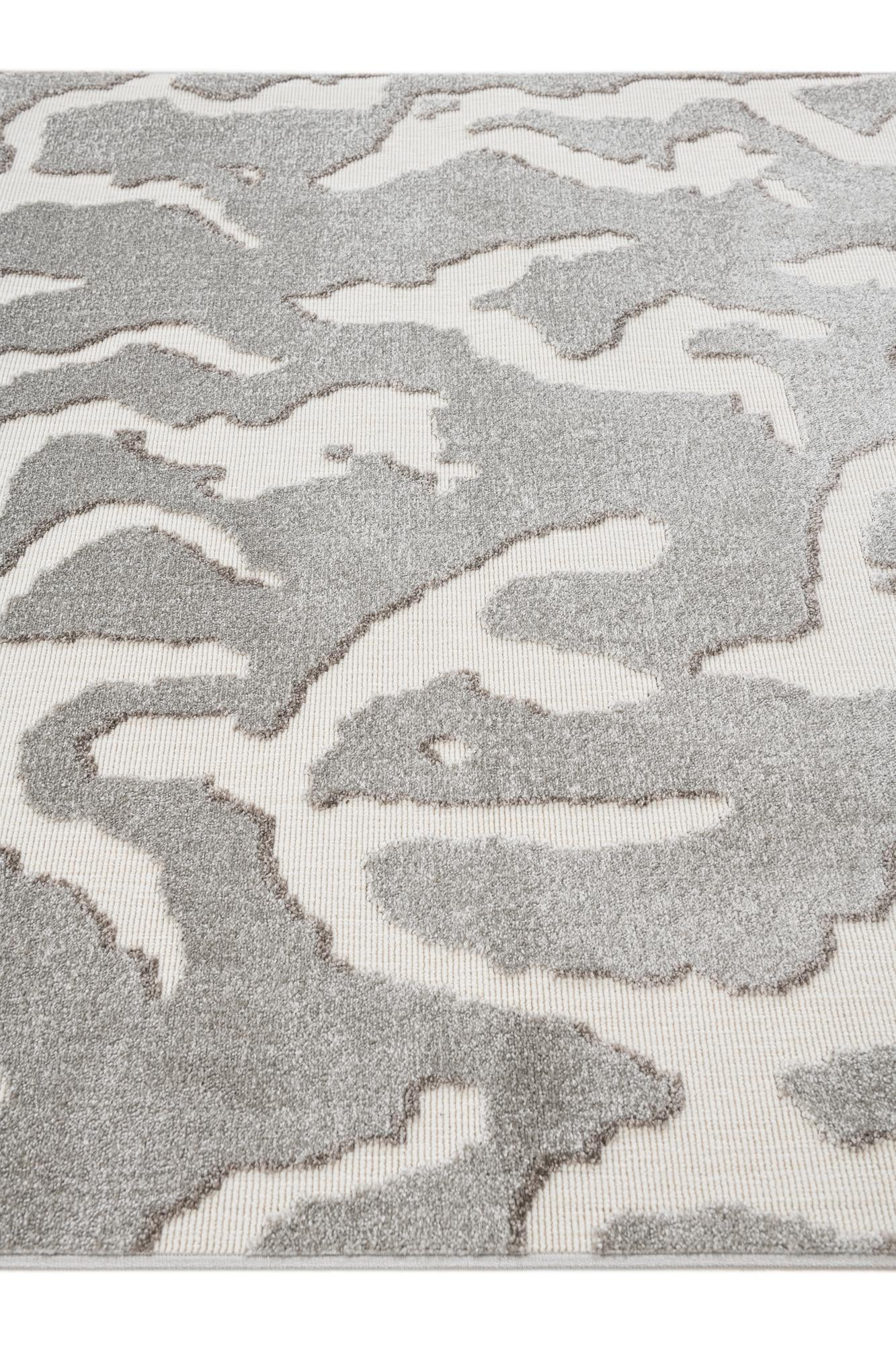 5' 3 x 7' 9 Easy-Clean Modern Indoor / Outdoor Rug