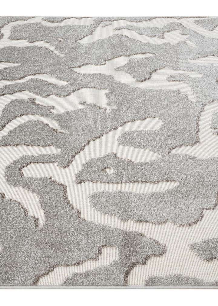 5' 3 x 7' 9 Easy-Clean Modern Indoor / Outdoor Rug