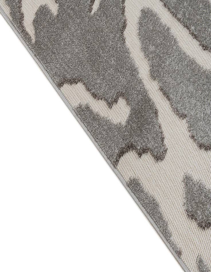 Detail image of 5' 3 x 7' 9  Washable Modern Indoor / Outdoor Rug