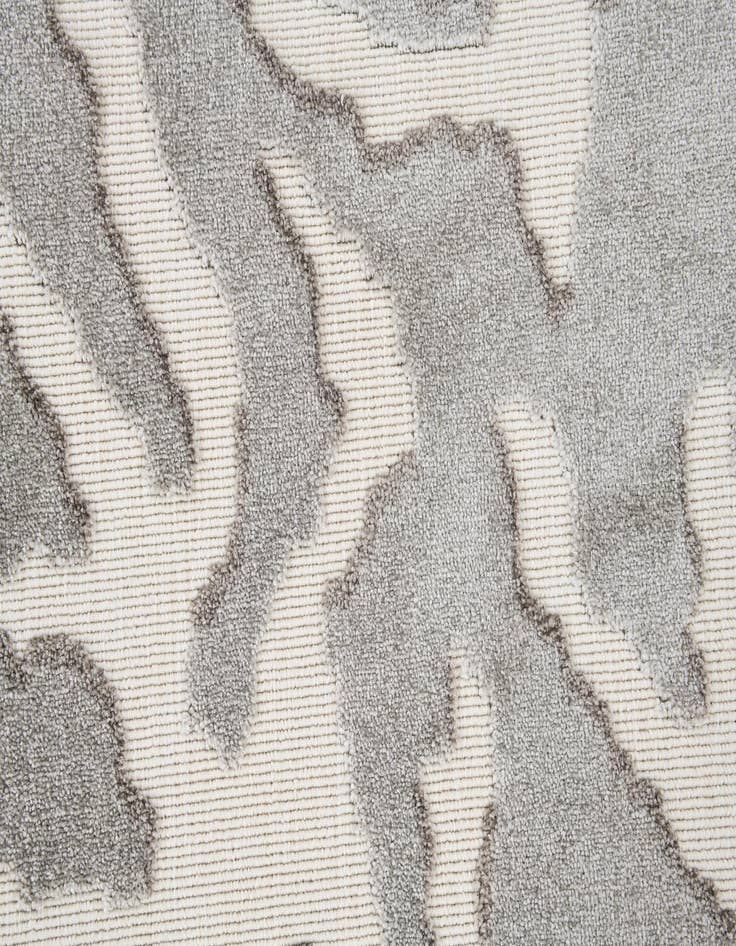 Detail image of 5' 3 x 7' 9  Washable Modern Indoor / Outdoor Rug