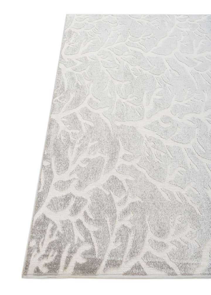 5' 3 x 7' 8 Easy-Clean Modern Indoor / Outdoor Rug