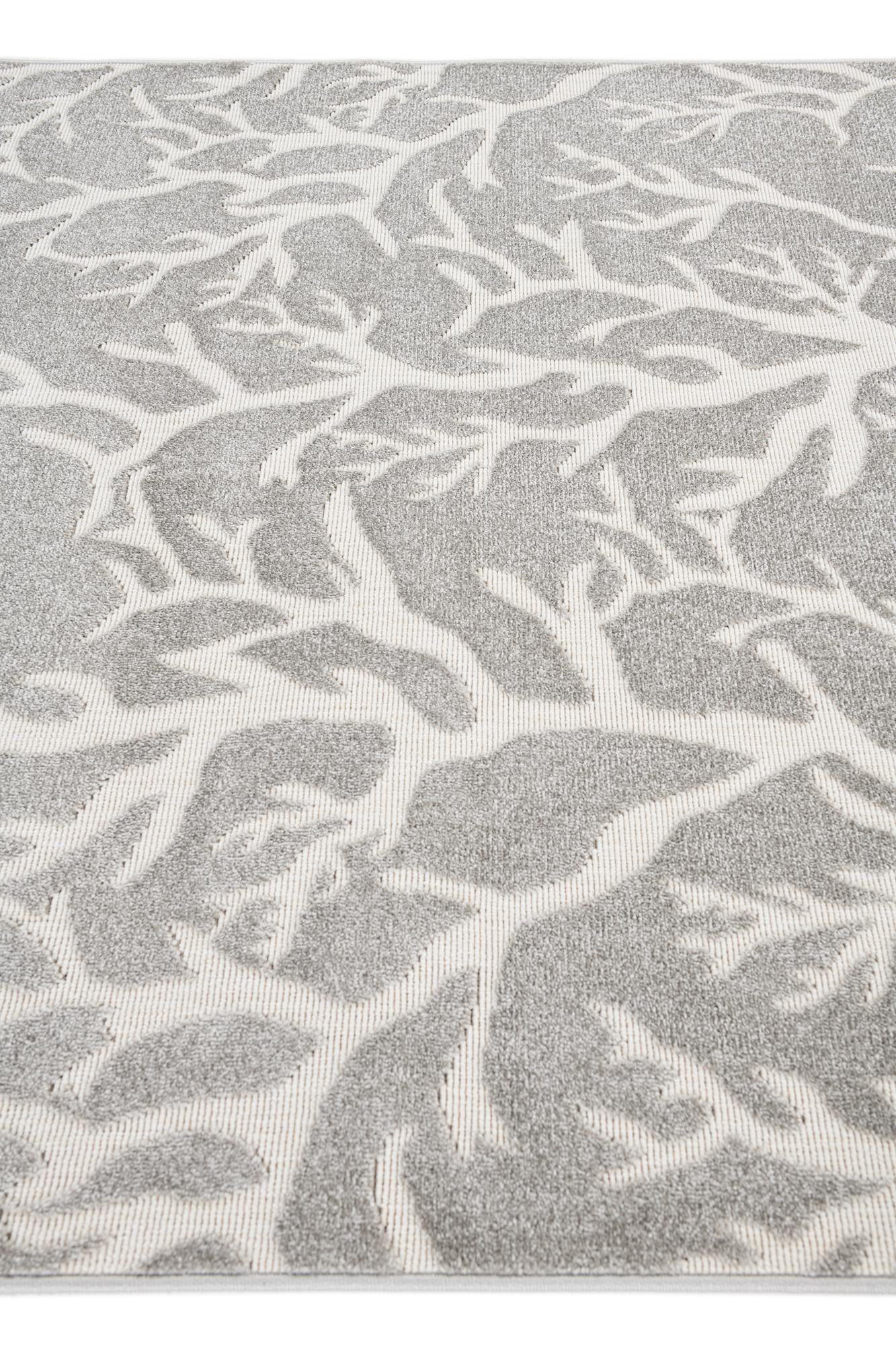 5' 3 x 7' 8 Easy-Clean Modern Indoor / Outdoor Rug