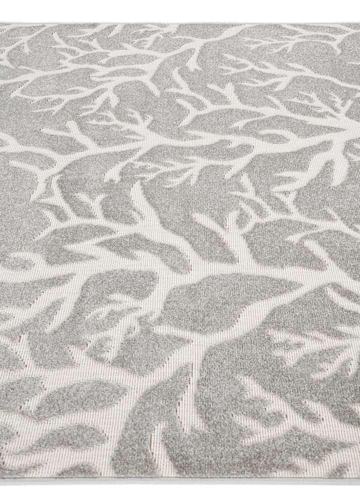5' 3 x 7' 8 Easy-Clean Modern Indoor / Outdoor Rug