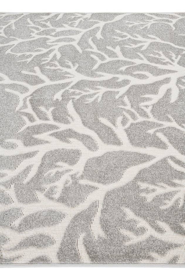 Detail image of 5' 3 x 7' 8 Easy-Clean Modern Indoor / Outdoor Rug