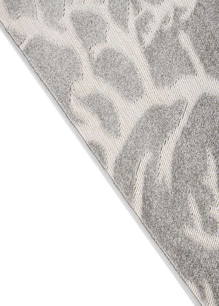 5' 3 x 7' 8 Easy-Clean Modern Indoor / Outdoor Rug