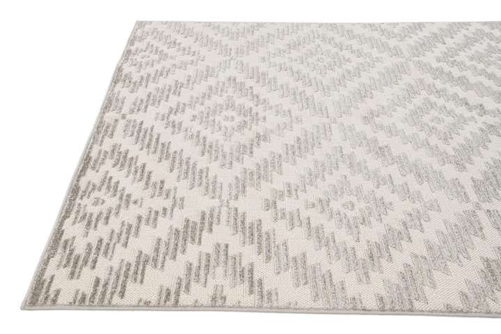 5' 3 x 7' 8 Easy-Clean Modern Indoor / Outdoor Rug