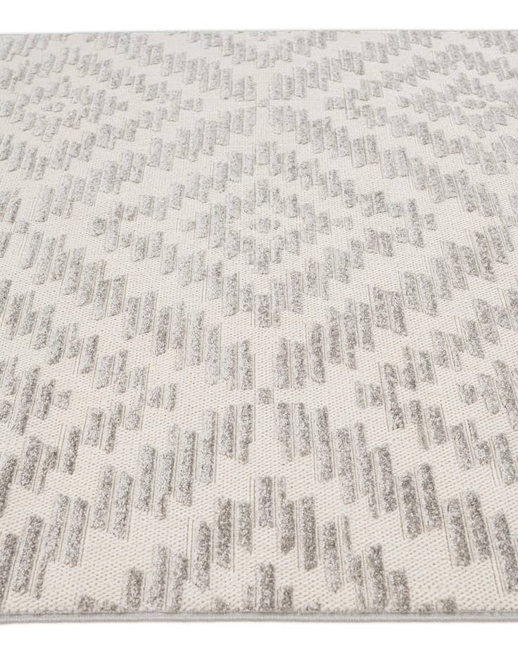 Detail image of 5' 3 x 7' 8 Easy-Clean Modern Indoor / Outdoor Rug
