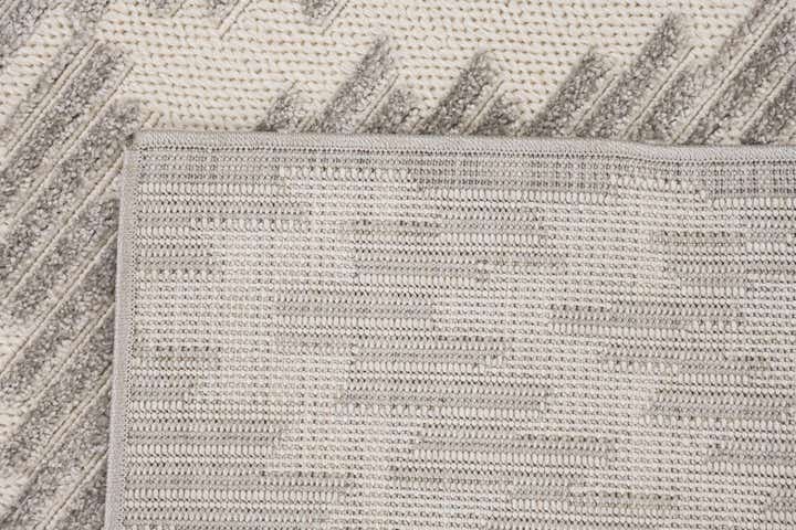 5' 3 x 7' 8 Easy-Clean Modern Indoor / Outdoor Rug