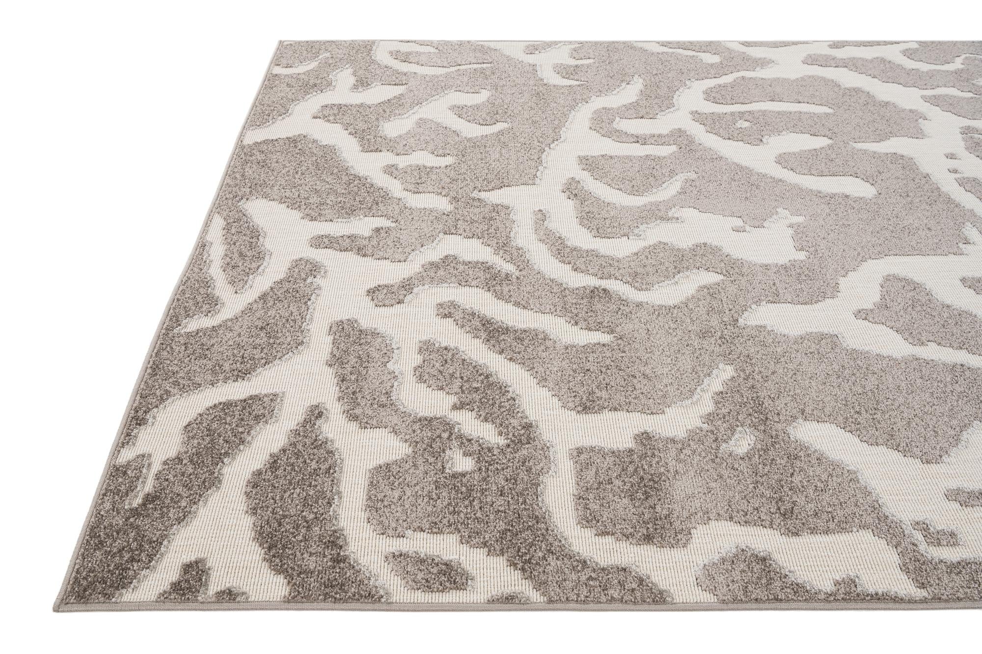 5' 3 x 7' 8 Easy-Clean Modern Indoor / Outdoor Rug