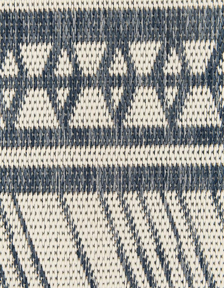 Detail image of 5' 2 x 7' 7  Washable Modern Indoor / Outdoor Rug