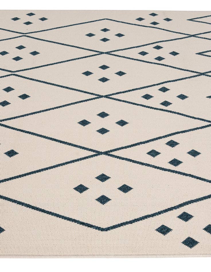 Detail image of 5' 2 x 7' 9  Washable Modern Indoor / Outdoor Rug