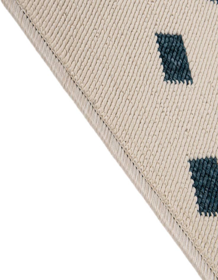 Detail image of 5' 2 x 7' 9  Washable Modern Indoor / Outdoor Rug