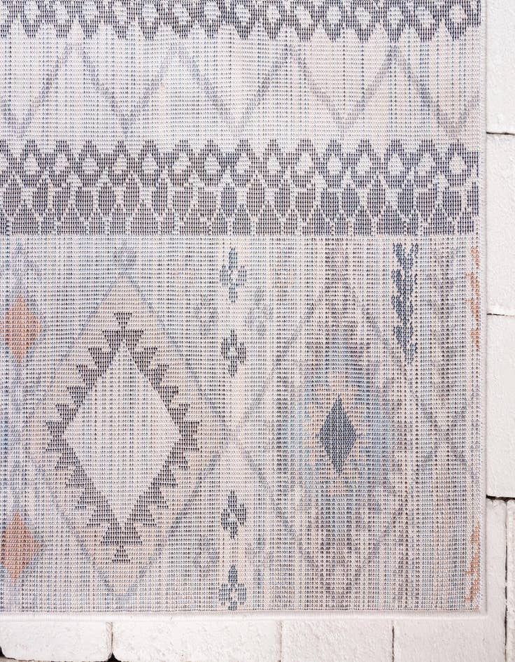 Detail image of 8' x 10'  Washable Oasis Indoor / Outdoor Rug