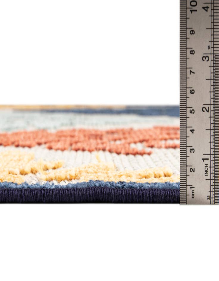 Detail image of 5' x 7' 7 Easy-Clean Indoor / Outdoor Rug