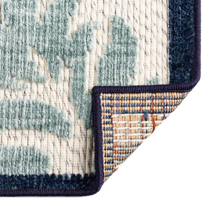 Detail image of 5' x 7' 7 Easy-Clean Indoor / Outdoor Rug