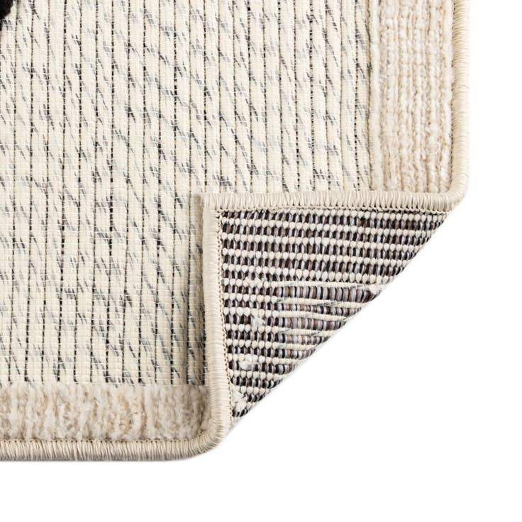 Detail image of 5' x 7' 7 Easy-Clean Indoor / Outdoor Rug