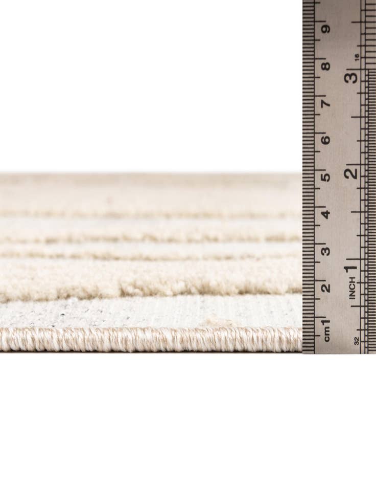 Detail image of 5' x 7' 7 Easy-Clean Indoor / Outdoor Rug