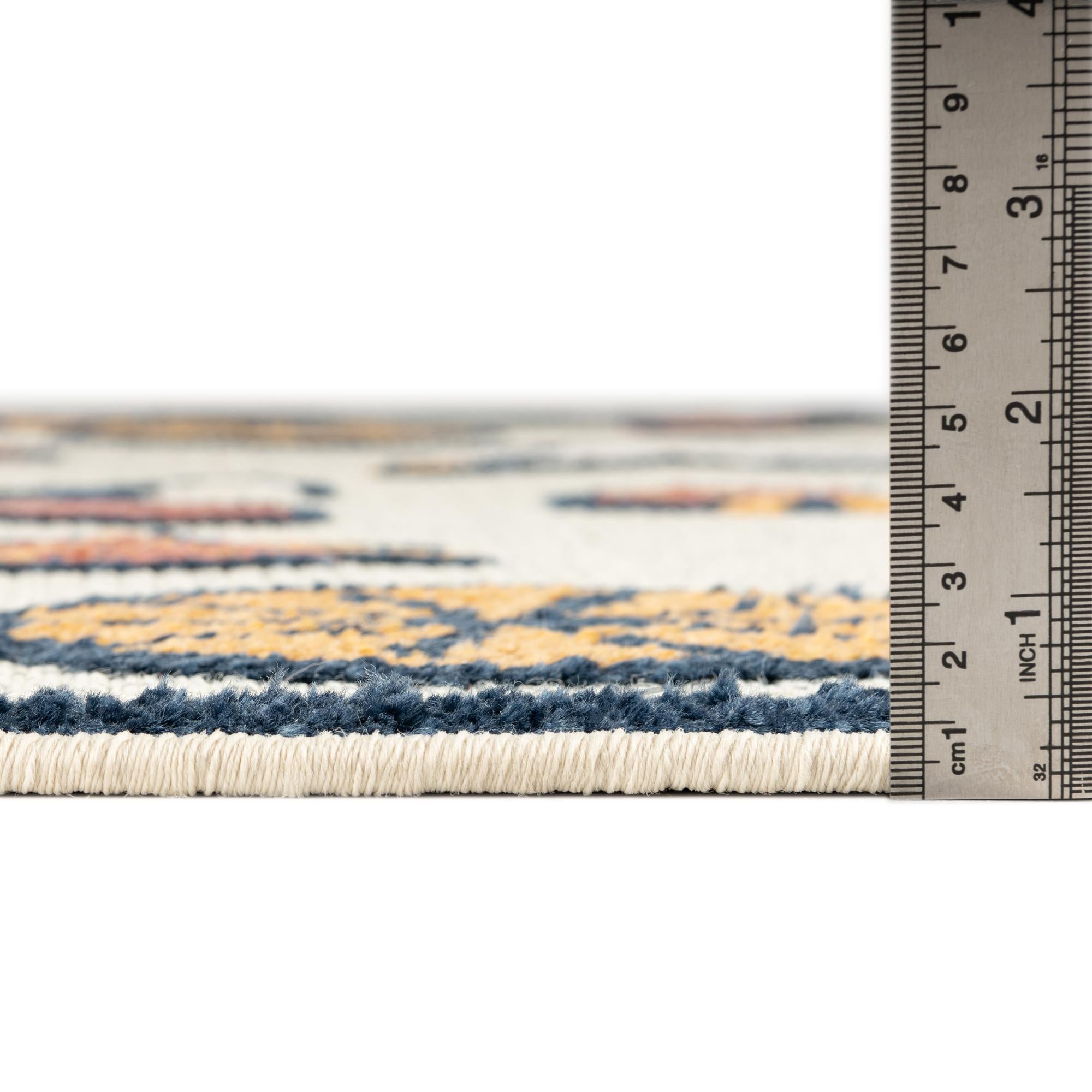 5' x 7' 7 Easy-Clean Indoor / Outdoor Rug