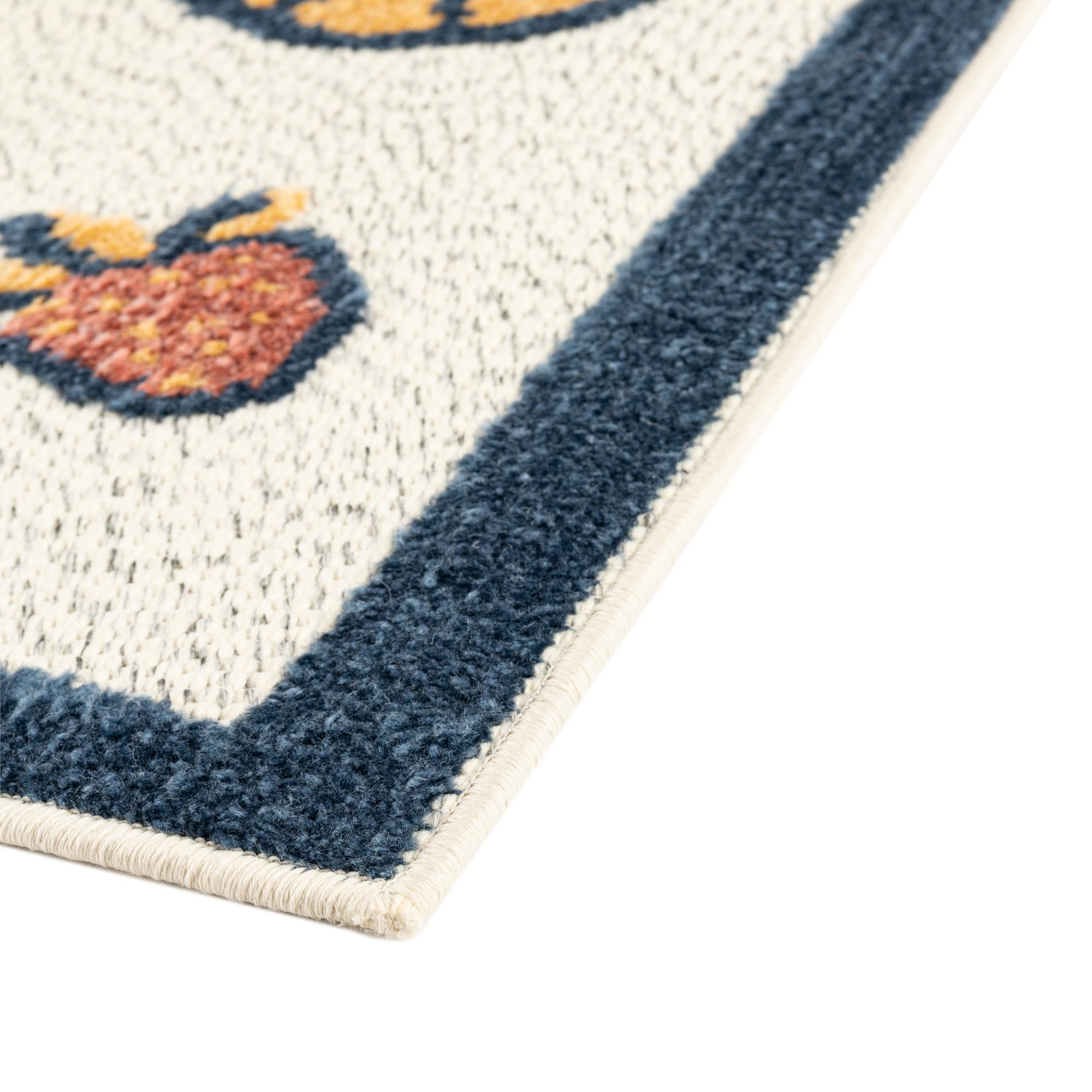 5' x 7' 7 Easy-Clean Indoor / Outdoor Rug