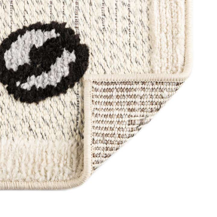 5' 3 x 7' 7 Easy-Clean Indoor / Outdoor Rug