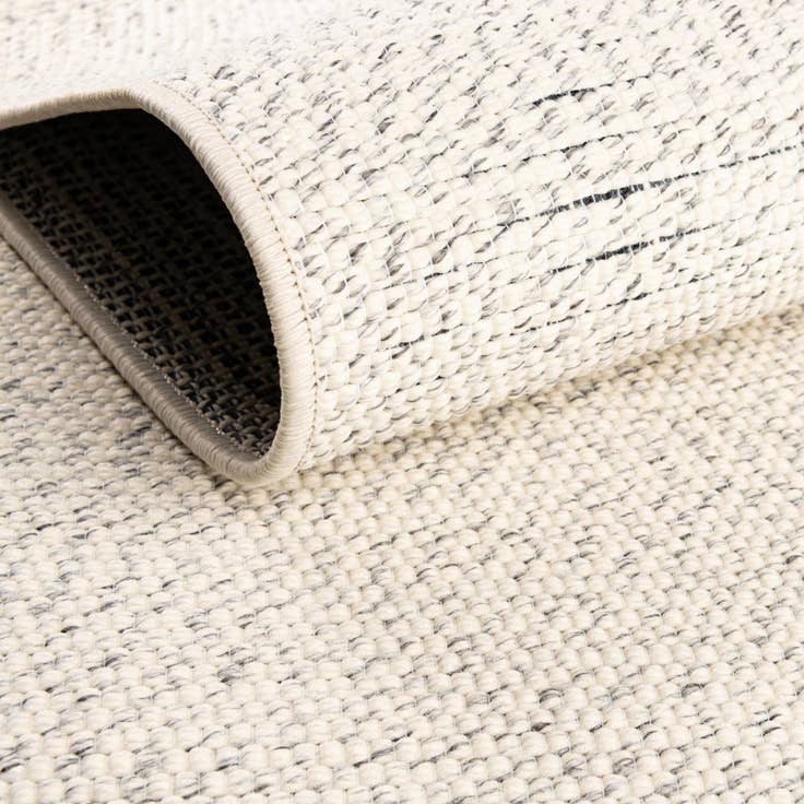 Detail image of 5' 3 x 7' 7 Easy-Clean Indoor / Outdoor Rug