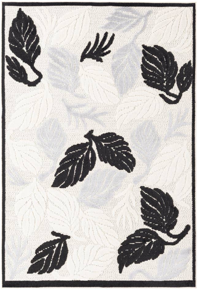 Detail image of 5' 3 x 7' 7 Easy-Clean Indoor / Outdoor Rug