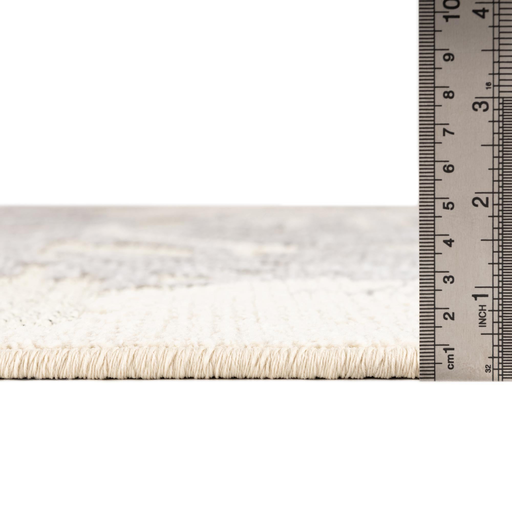 5' 3 x 7' 7 Easy-Clean Indoor / Outdoor Rug