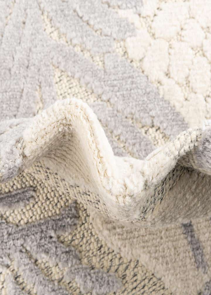 5' 3 x 7' 7 Easy-Clean Indoor / Outdoor Rug