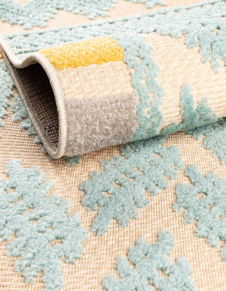 Detail image of 5' 3 x 7' 7 Washable Indoor / Outdoor Rug