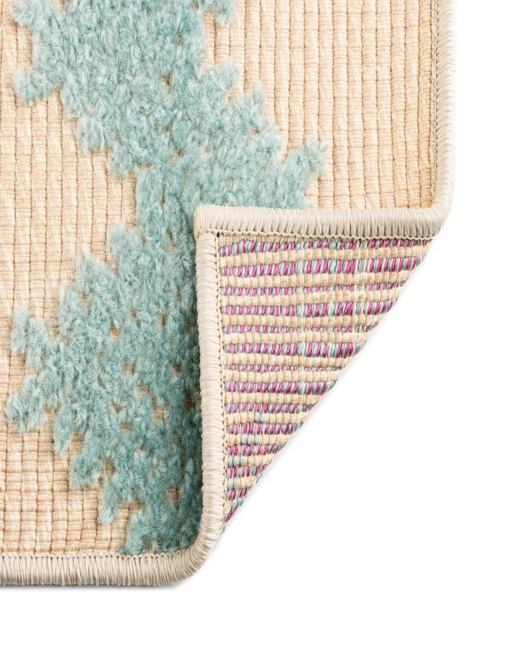 Detail image of 5' 3 x 7' 7 Washable Indoor / Outdoor Rug