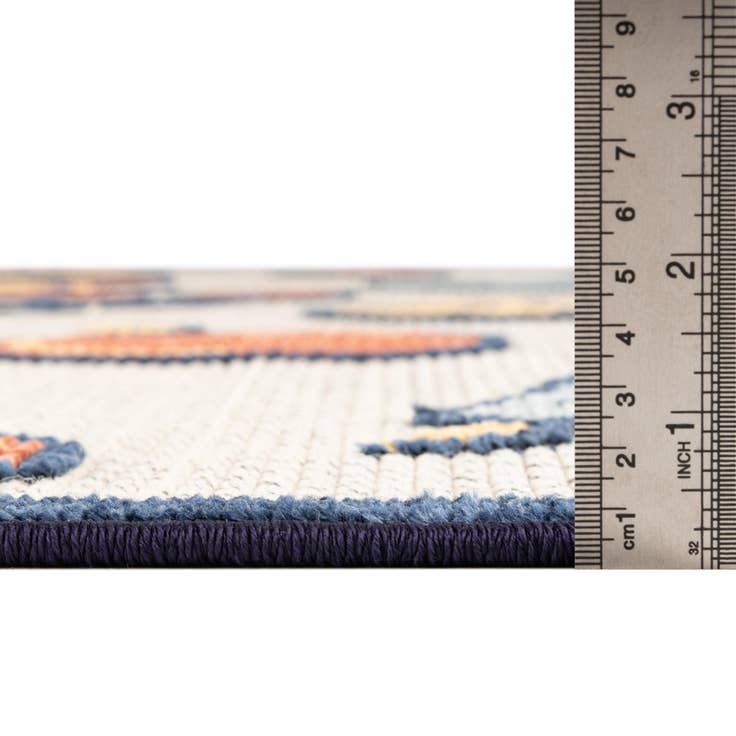 Detail image of 5' x 7' 7 Easy-Clean Indoor / Outdoor Rug