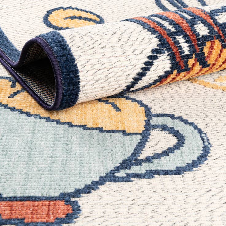 Detail image of 5' x 7' 7 Easy-Clean Indoor / Outdoor Rug