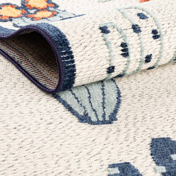 Detail image of 5' x 7' 7 Easy-Clean Indoor / Outdoor Rug