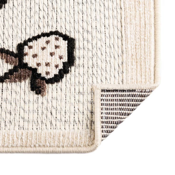 Detail image of 5' x 7' 7 Easy-Clean Indoor / Outdoor Rug