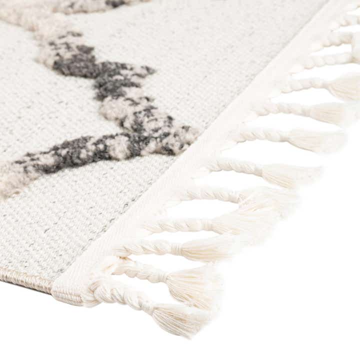 5' 3 x 7' 7 Easy-Clean Indoor / Outdoor Rug