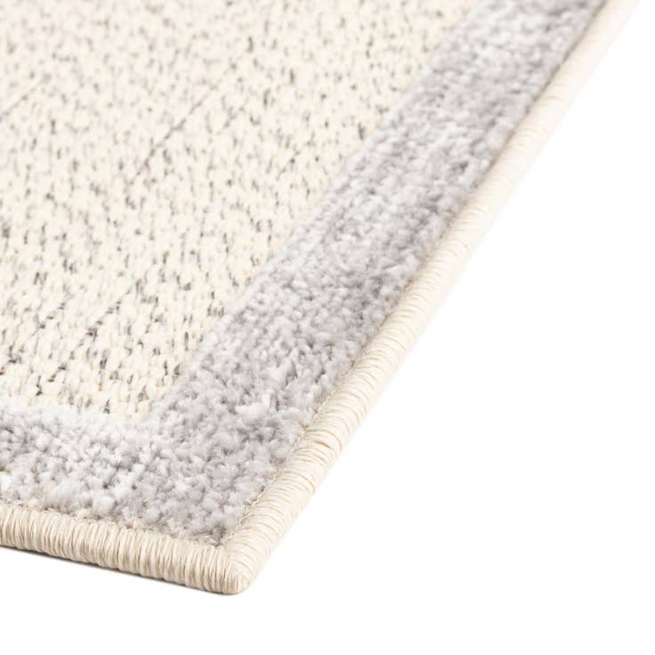 Detail image of 5' 3 x 7' 7 Easy-Clean Indoor / Outdoor Rug