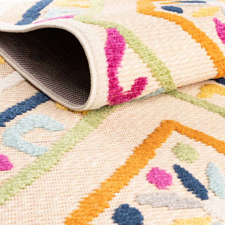 7' 3 x 9' 10 Easy-Clean Indoor / Outdoor Rug