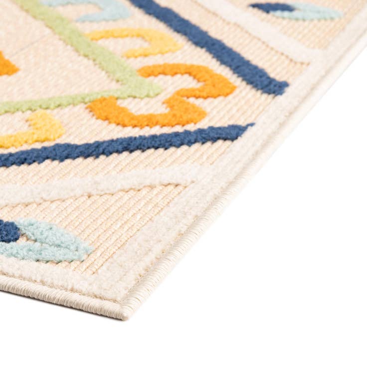 Detail image of 7' 3 x 9' 10 Easy-Clean Indoor / Outdoor Rug