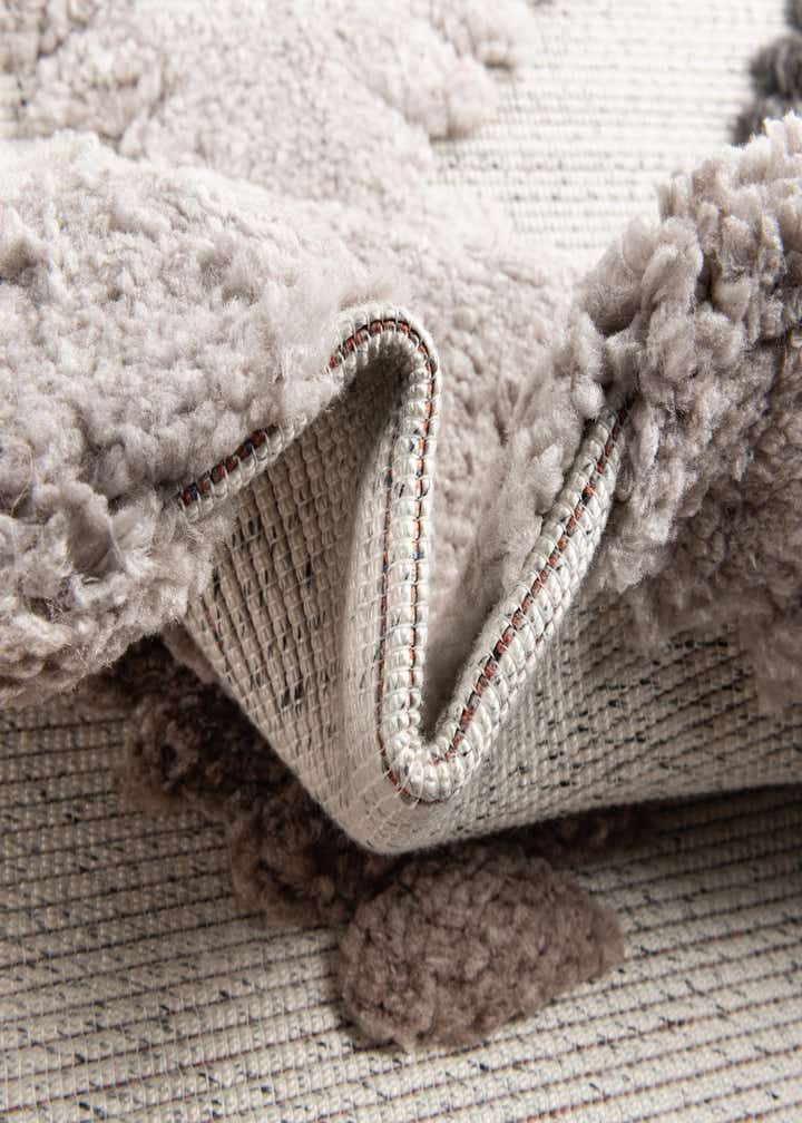 5' 3 x 7' 7 Easy-Clean Indoor / Outdoor Rug