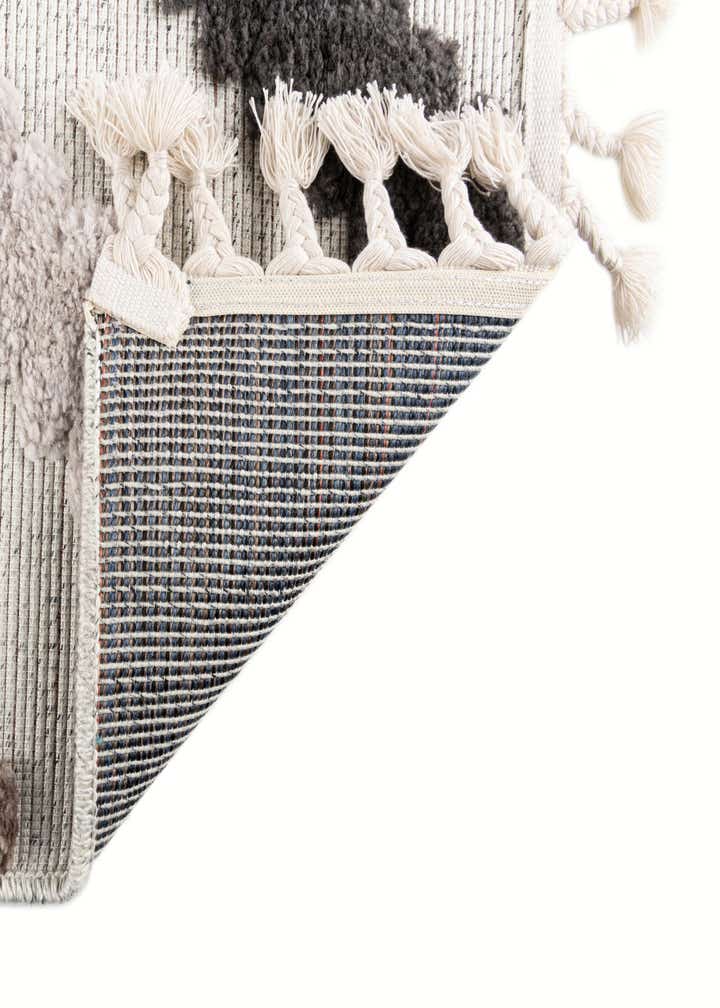 5' 3 x 7' 7 Easy-Clean Indoor / Outdoor Rug