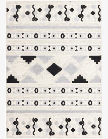 5' 3 x 7' 7 Easy-Clean Indoor / Outdoor Rug