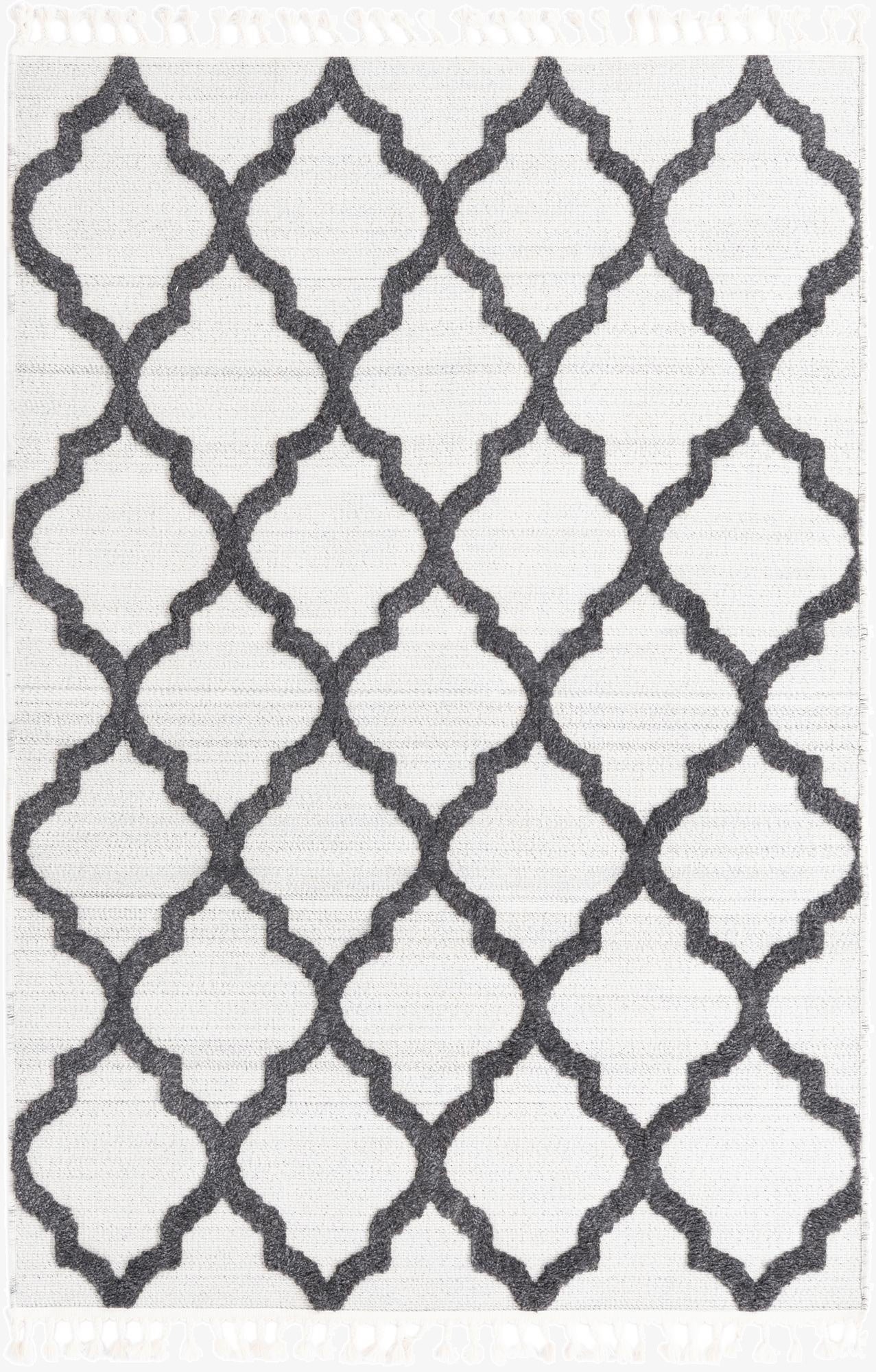 5' 3 x 7' 7  Washable  Indoor / Outdoor Rug