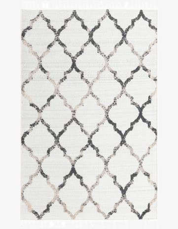 5' 3 x 7' 7 Easy-Clean Indoor / Outdoor Rug