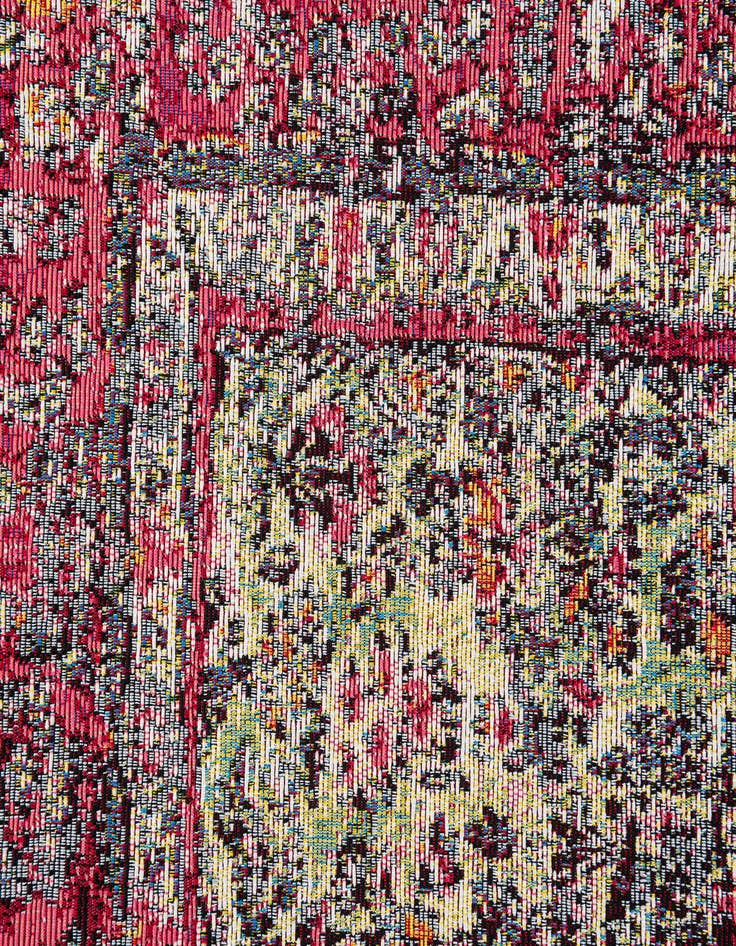 Detail image of 5' 2 x 7' 5  Washable Traditional Indoor / Outdoor Rug