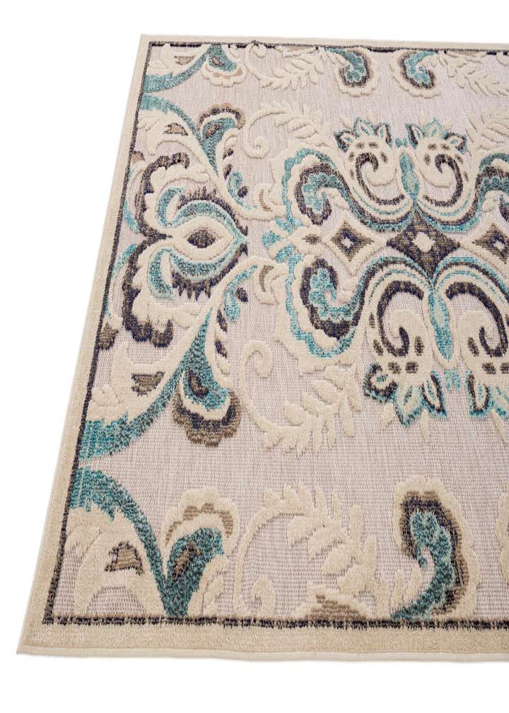 5' x 7' 8 Easy-Clean Traditional Indoor / Outdoor Rug